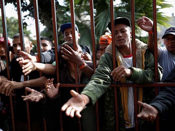 Migrantes causan grandes problemas en México: Trump