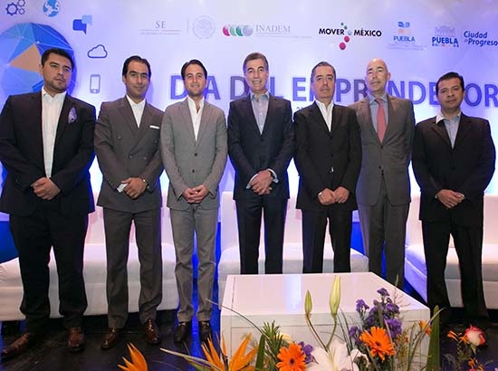 Tony Gali inaugura jornada del Día del Emprendedor