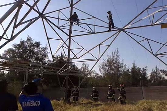 Se entera en Facebook de la infidelidad de su esposa e intenta suicidarse