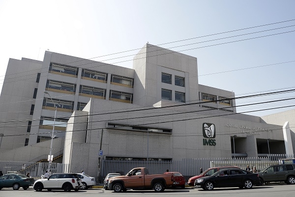 Reo se ahorcó en los baños del IMSS La Margarita