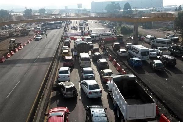 Reabren la autopista México-Puebla tras cuatro horas de bloqueo
