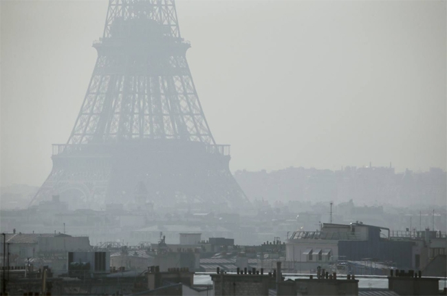 París en alerta ambiental por alta contaminación del aire