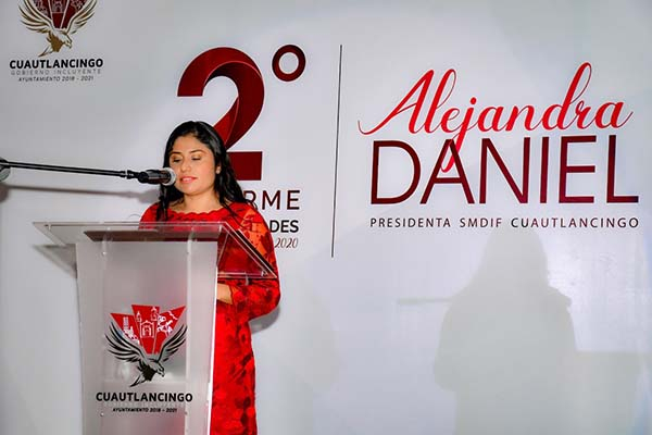 Presidenta del SMDIF de Cuautlancingo rinde informe de actividades