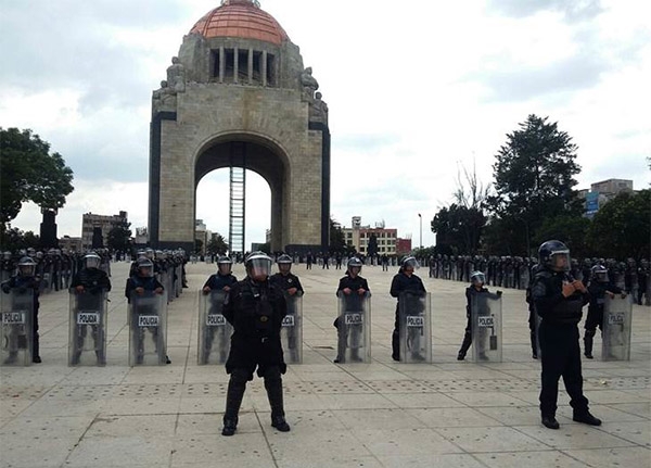 Sin acuerdo CNTE y Segob, maestros mantendrán marchas en DF