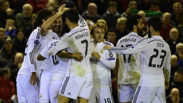 Real Madrid derrotó 3-0 al Liverpool, Chicharito no jugó