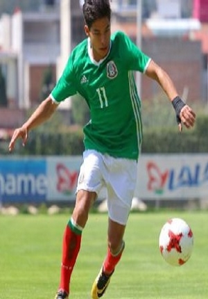 Diego Lainez, en la mira del Liverpool