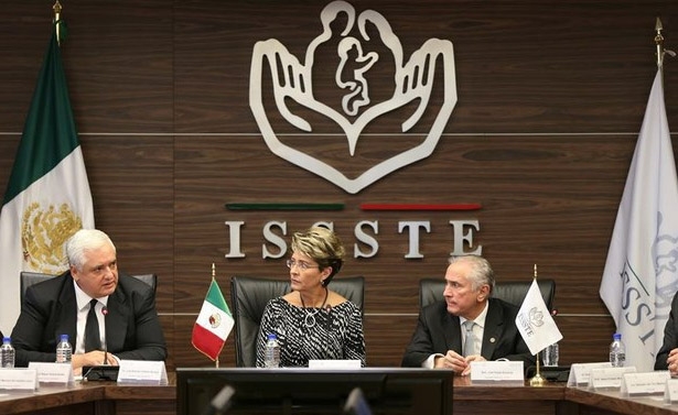El ISSSTE no se privatiza, afirma su director, Luis Godina