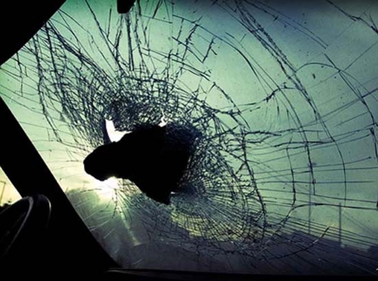 Vuelca camioneta con material explosivo en autopista Puebla-Orizaba