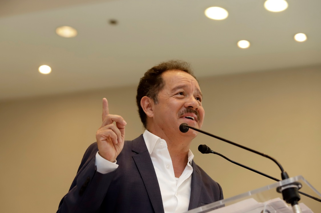 Apuntan al poblano Ignacio Mier como nuevo coordinador de diputados de Morena