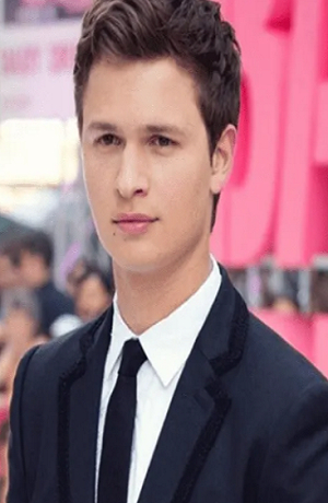 Ansel Elgort es acusado de abuso sexual