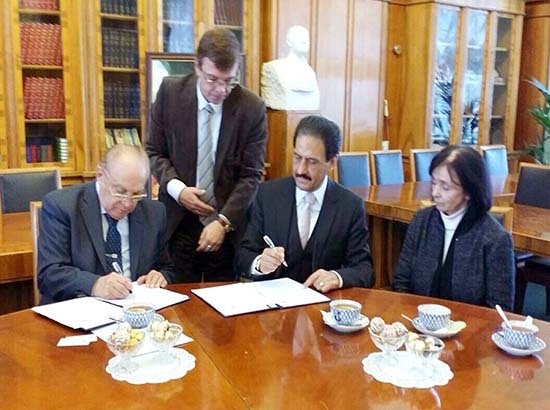 BUAP firma convenio con Universidad Estatal de Moscú
