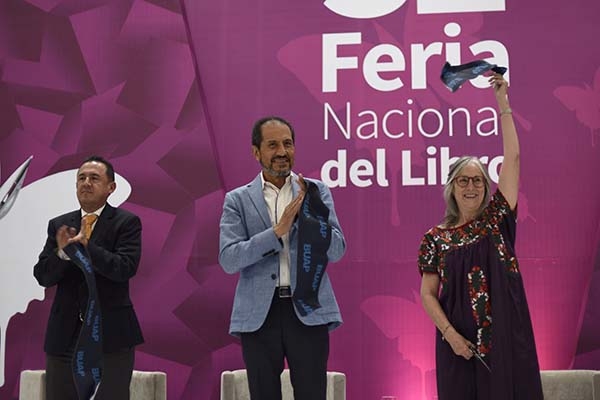 Con 56 editoriales arrancó la Feria Nacional del Libro en la BUAP