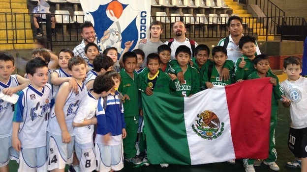 Equipo Triqui de baloncesto recibió premio Fair Play en Rusia