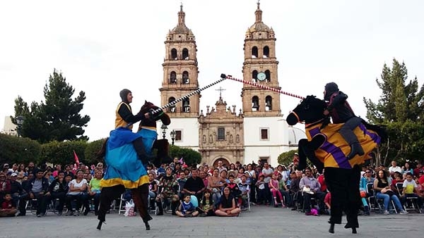 Llega el teatro de gran formato al Festival 5 de Mayo