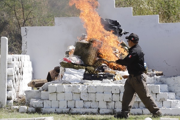 FGR realizó incineración de 400 kilos de narcóticos confiscados en Puebla