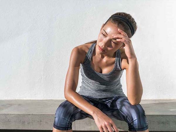 ¿Por qué a veces duele la cabeza al hacer ejercicio?