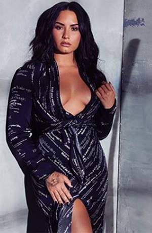 FOTOS: Demi Lovato “presume” imperfecciones a sus ciberfans