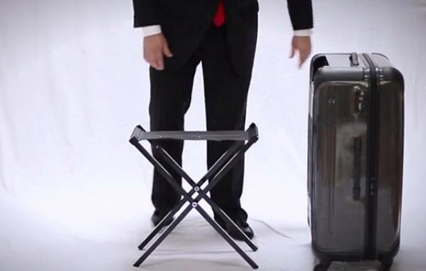 ¡Maletas con silla incluida! Lo último para esperas largas