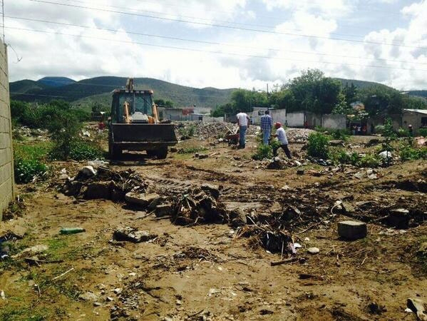 FOTOS: Piedras y lodo inundan casas y avenidas de Tehuacán