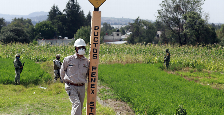 Pemex sólo denuncia 4% de tomas clandestinas halladas en Puebla