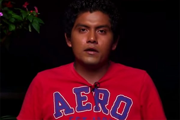 VIDEO: Estudiantes de Ayotzinapa exigen #43ConVidaYa