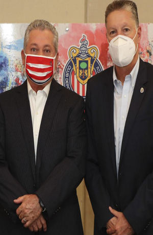 Peláez y Vucetich siguen en Chivas… por ahora