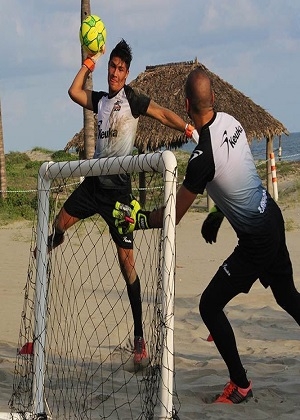 Lobos BUAP inició pretemporada en playas de Acapulco