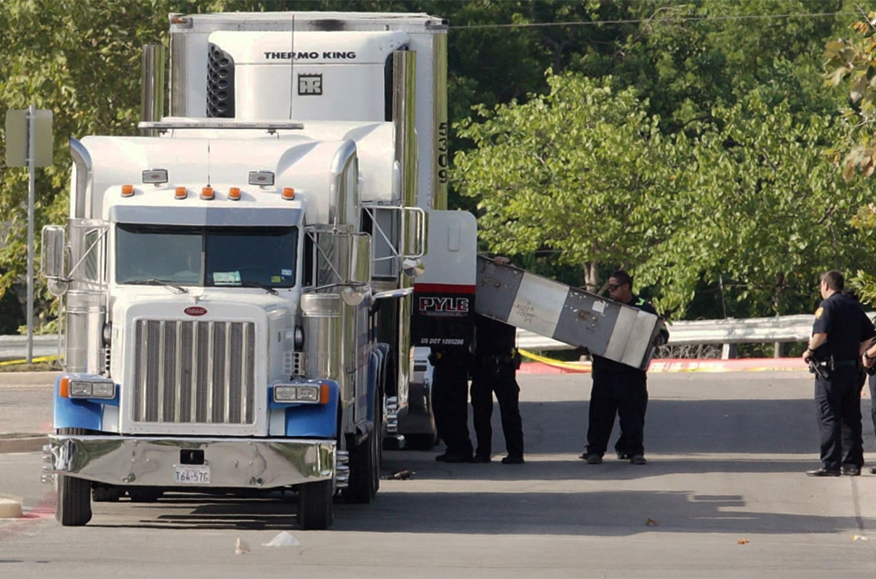 Confirman muerte de poblano por asfixia en tráiler de Texas