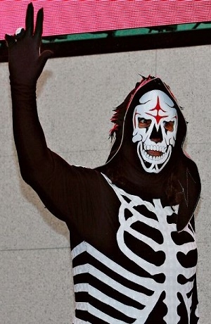 La Parka recibe último adiós de familiares y amigos en Hermosillo