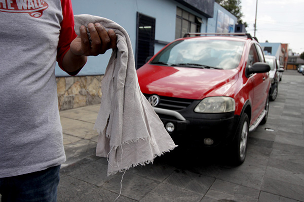 Ayuntamiento de Puebla dará 46 plazas a franeleros para supervisar parquímetros