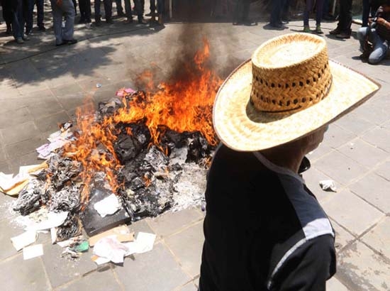 CNTE amaga con boicotear evaluación cortando internet de escuelas públicas
