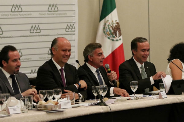 Tony Gali acudió a reunión del Consejo Nacional Agropecuario