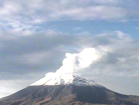 El Popocatépetl emite 480 exhalaciones de baja a mediana intensidad