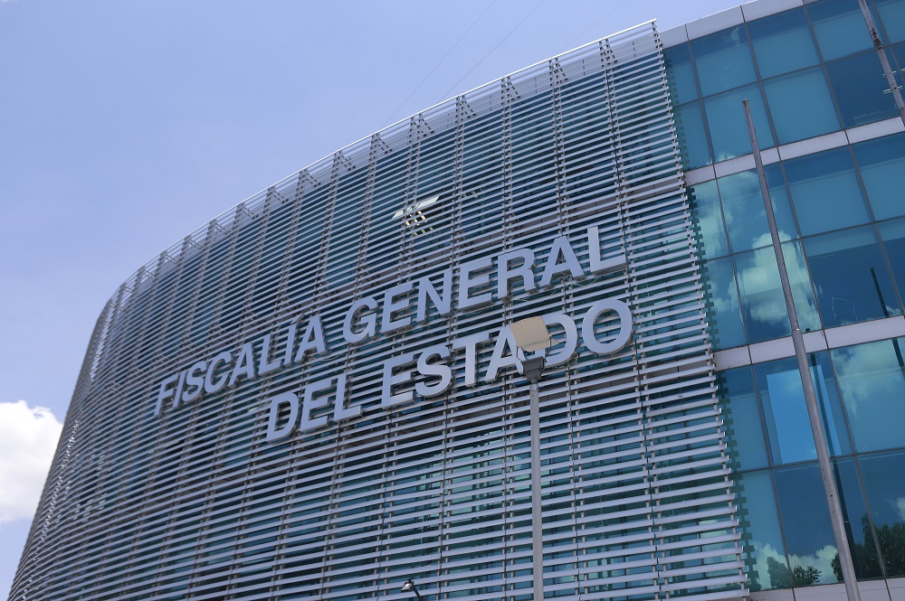 Notario de Tepeaca quedó vinculado a proceso por ejercer profesión con documento falso