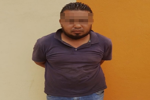 Sujeto en posesión de vehículo robado fue detenido en la colonia Anzures