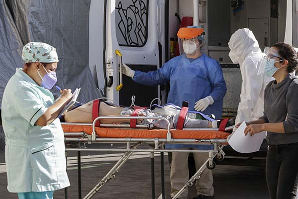 Para hacer frente a gastos de COVID-19, usan seguro médico 794 poblanos