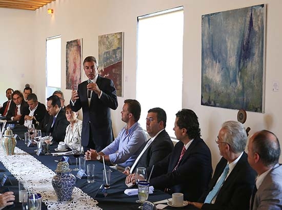 Alcalde de Puebla pacta agenda común con universidades y líderes empresariales