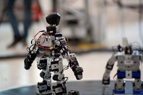 Mexicanos se llevan primer, segundo y tercer lugar en concurso mundial de robótica
