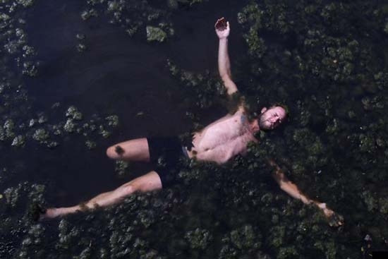 Rob Greenfield, el hombre que dejó de bañarse durante todo un año