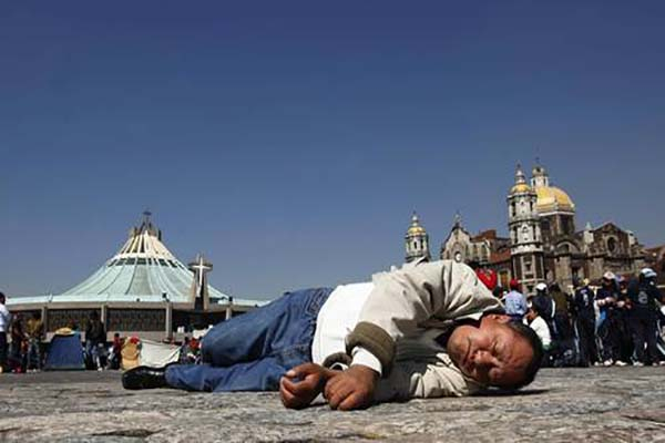 ¿Vas a visitar a la Virgen de Guadalupe? No podrás dormir afuera de la Basílica