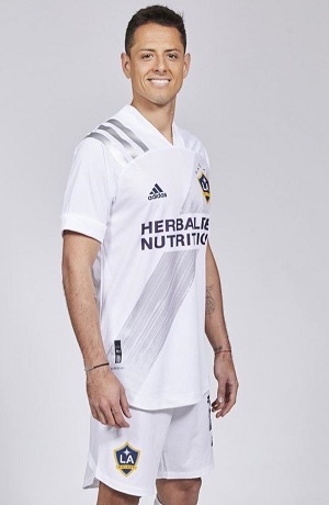 Chicharito afirma que llega a la MLS a jugar, no a retirarse