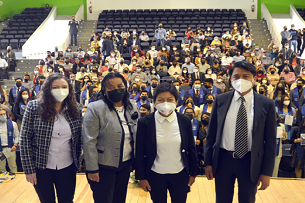 Rectora de la BUAP preside ceremonias de graduación