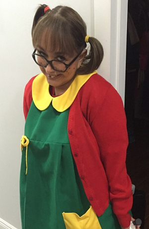 La Chilindrina se pone sus “moños” para salir en bioserie de Chespirito