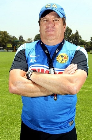 Miguel Herrera regresa al nido, es nuevamente DT del América