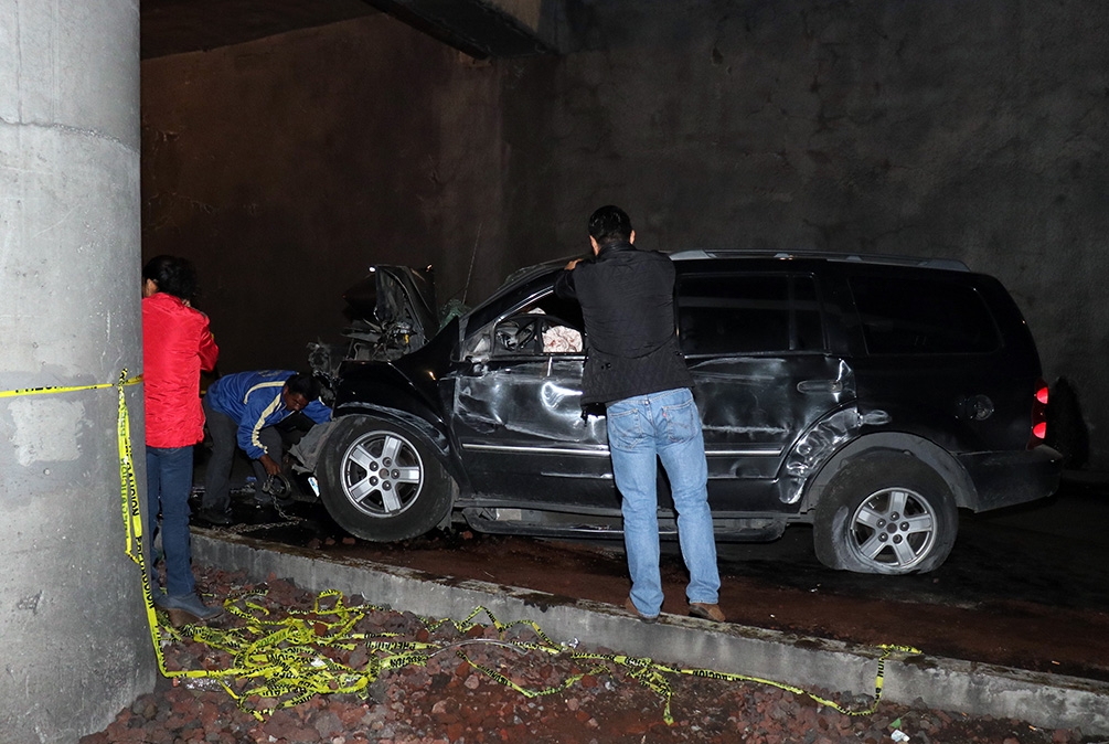 Muere director operativo de la Policía Auxiliar de Puebla al chocar camioneta