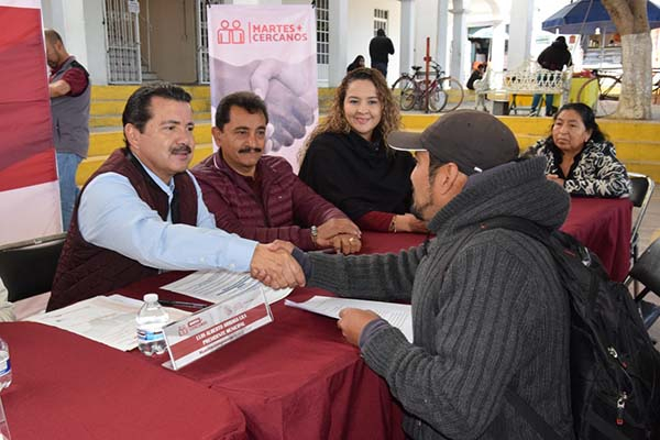 Gobierno de San Pedro Cholula brinda estabilidad y servicios en Santa Bárbara Almoloya