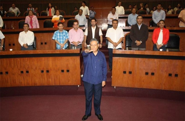 Nombran a Silviano Mendiola como alcalde interino de Iguala
