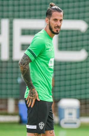 Darío Benedetto es nuevo delantero del Elche de España