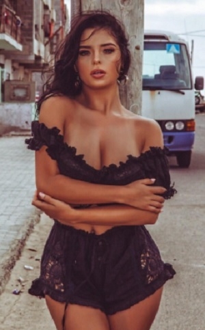 FOTOS: Demi Rose cautivó como la “doble” de Selena Gomez