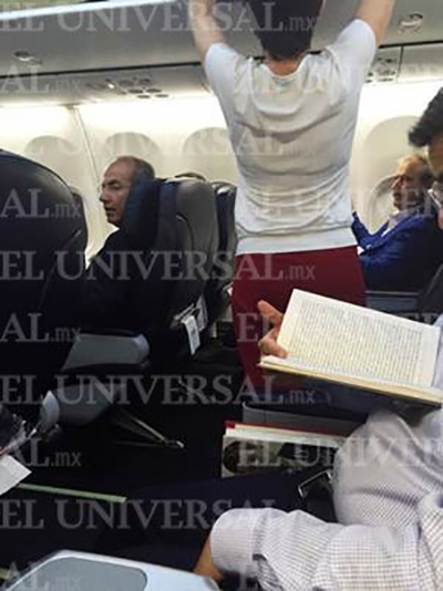 Calderón y Fox se encuentran en avión de Miami a México